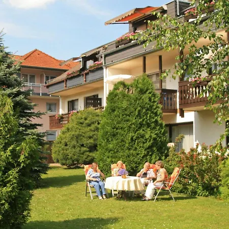 Pension Und Appartements Huttental Πανσιόν *