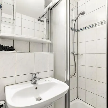 Casa de hóspedes Pension Und Appartements Huttental 3*