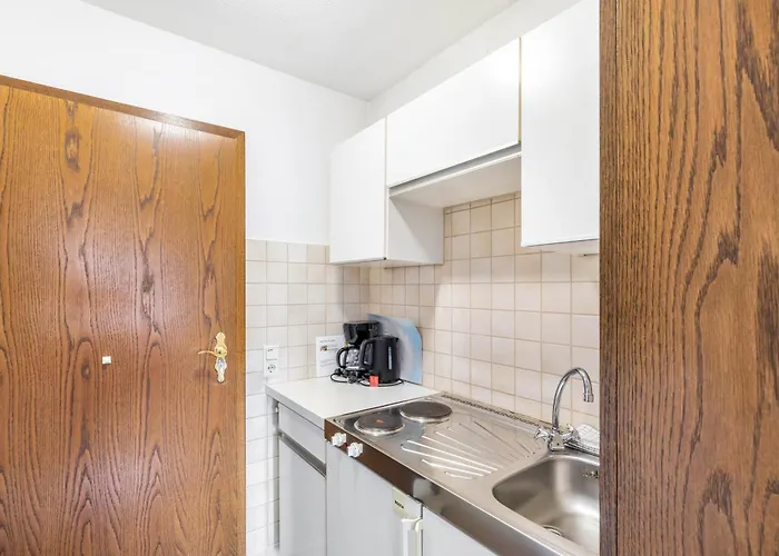 Und Huttental بيت ضيافة